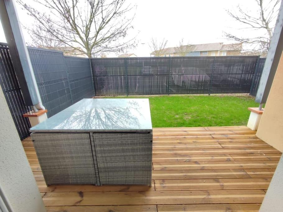 Apartamento T2 Avec Jardin Proche Aeroport, Airbus, Meet Daux Exterior foto